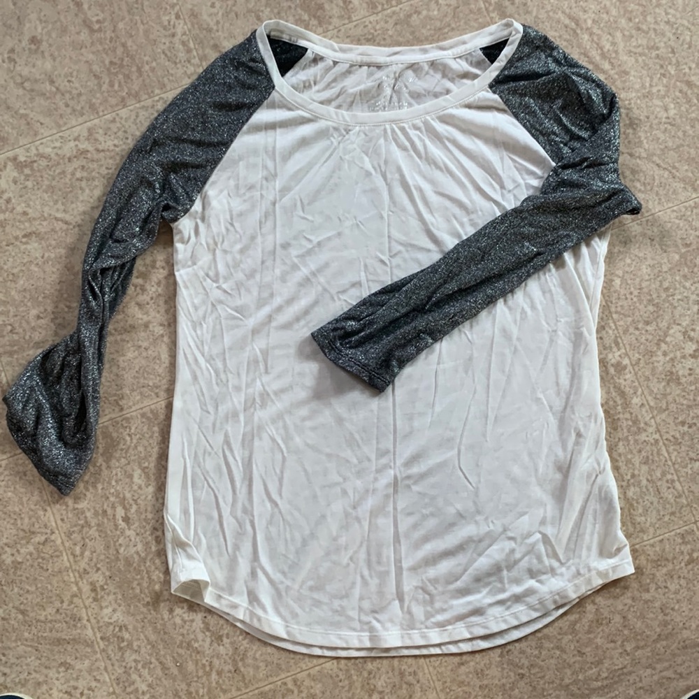 American Eagle Xl 3/4 length sleeve shirt